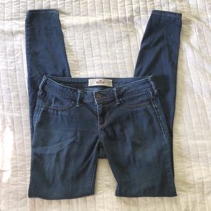 Hollister Dark Wash Low-Rise Jeggings Size 3L
